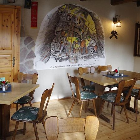 Wirtschaft & Pension Zum Huthaus Schneeberg  Exteriér fotografie